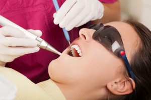 Photo: tournage des dents au laser